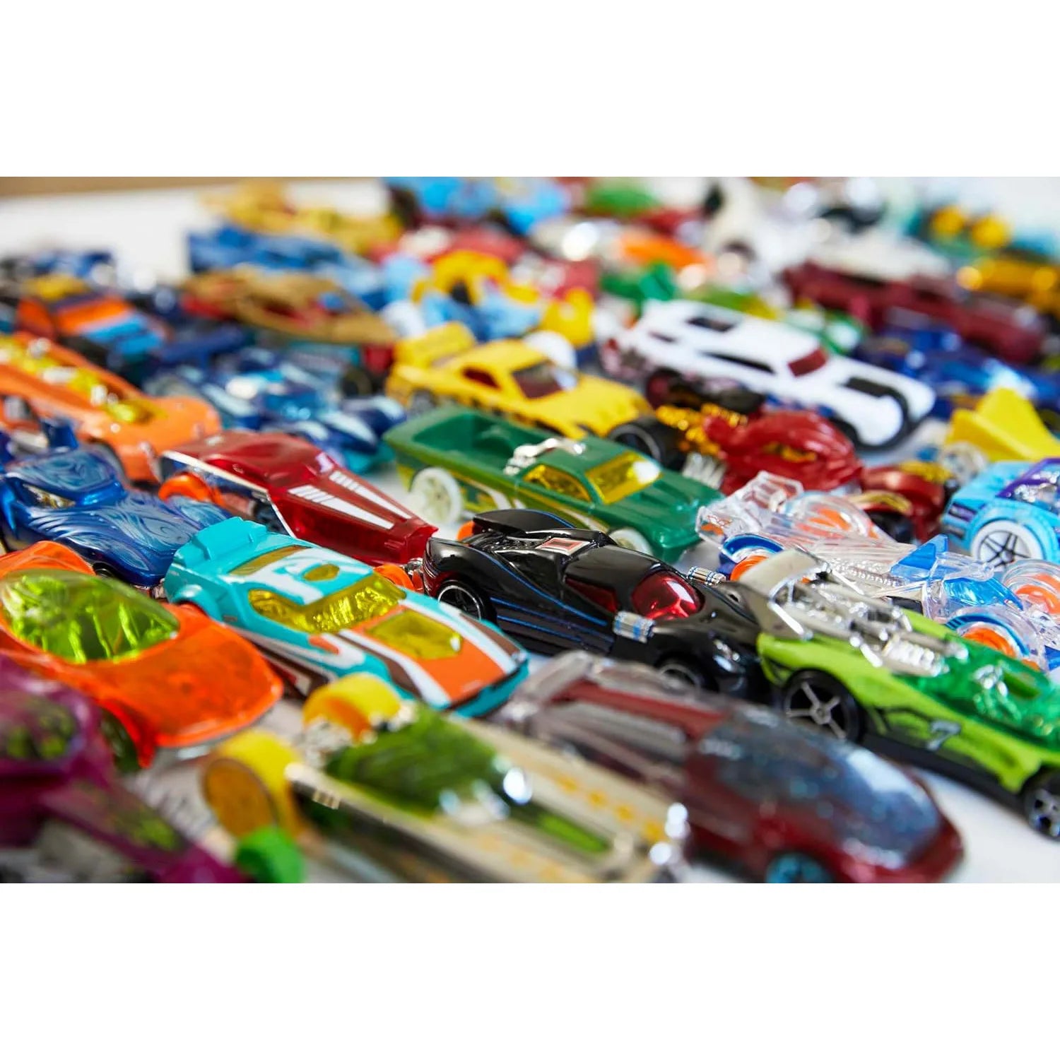 Hot Wheels 10 Cars Random Assortment Party Pack 2014 and Newer – Collectible Diecast Toys